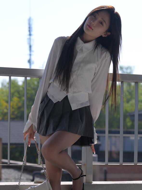 XKG025  寂寞岳母強上生病女婿1